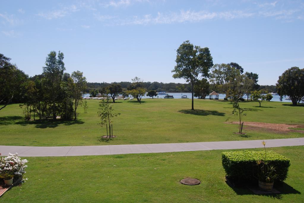 Regency Waterfront Noosa Aparthotel Noosaville Room photo