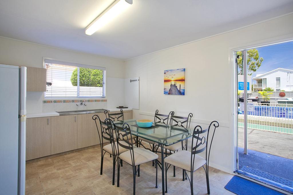 Regency Waterfront Noosa Aparthotel Noosaville Room photo