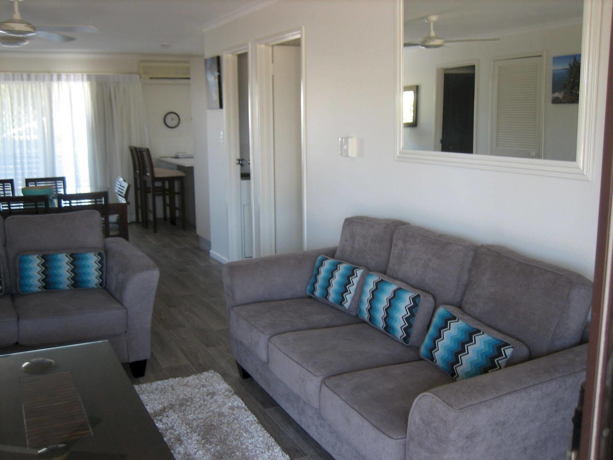 Regency Waterfront Noosa Aparthotel Noosaville Exterior photo
